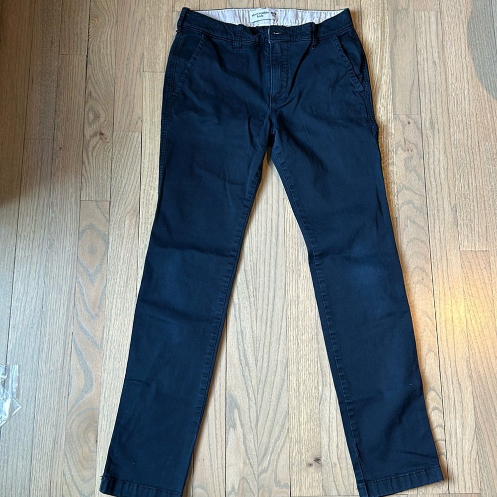 Boys Abercrombie Chino Pants size 15/16, in Navy Blue